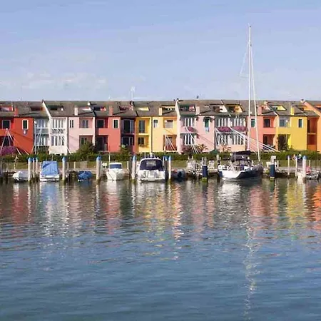 Enjoy A Cozy With Large Terrace Apartamento Porto Santa Margherita